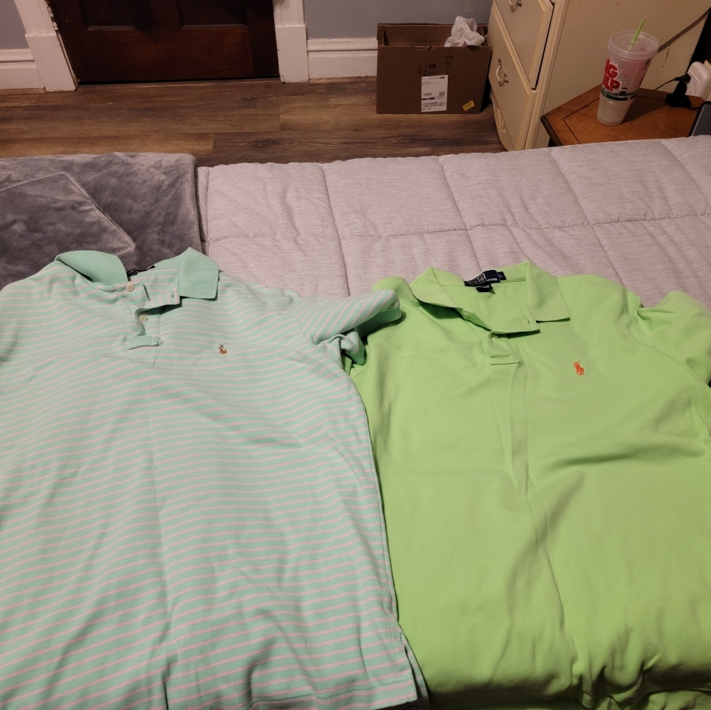 Men's polo size large excellent condition